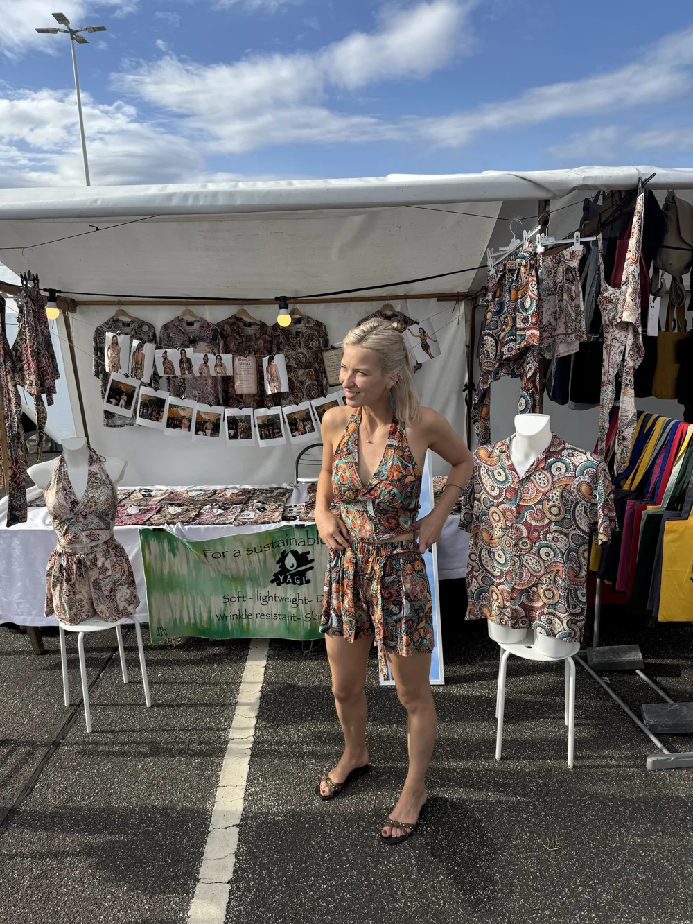 Customer wearing YAGI Retro at a Berlin market