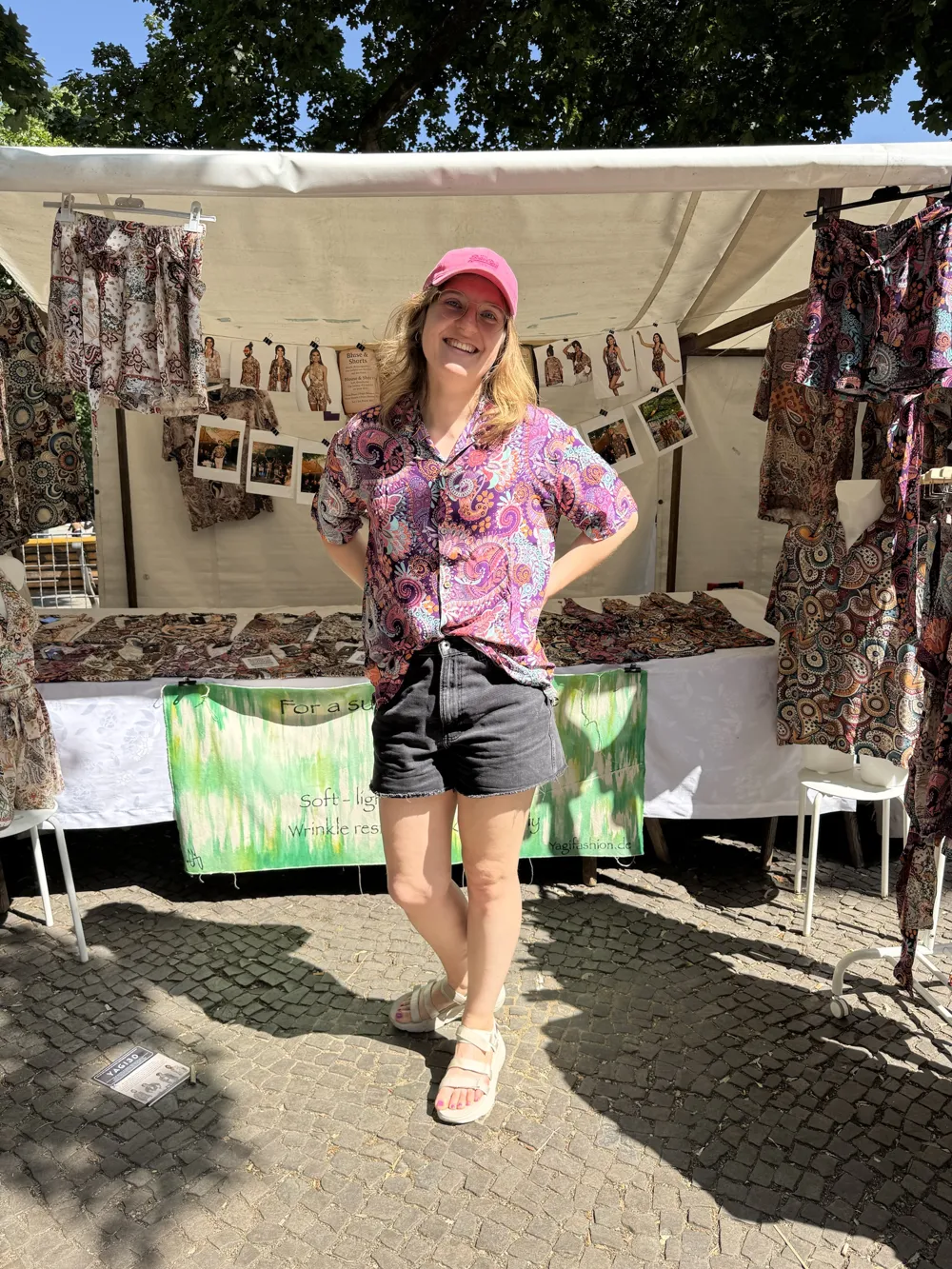 Customer wearing YAGI Retro at a Berlin market